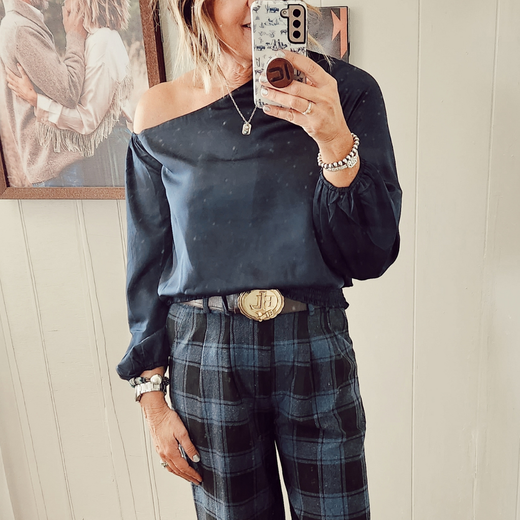 The Sheyenne Top U Bar and Company